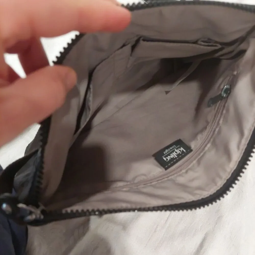Kipling Black Aisling Crossbody Bag EUC Missing Keychain